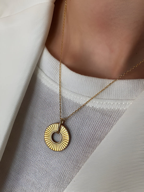 Soleil Aura Minimalist Pendant Necklace