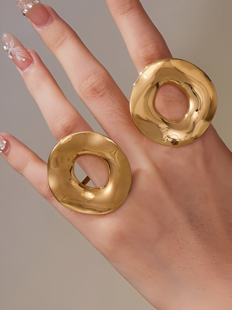 Bold Sculpted Circle Ring – 18K Gold Plated | Anore