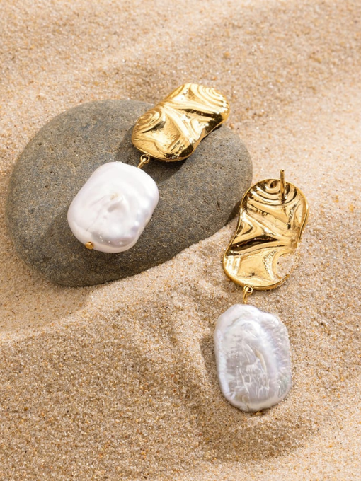 SCULPTED GOLD & BAROQUE PEARL DROPS