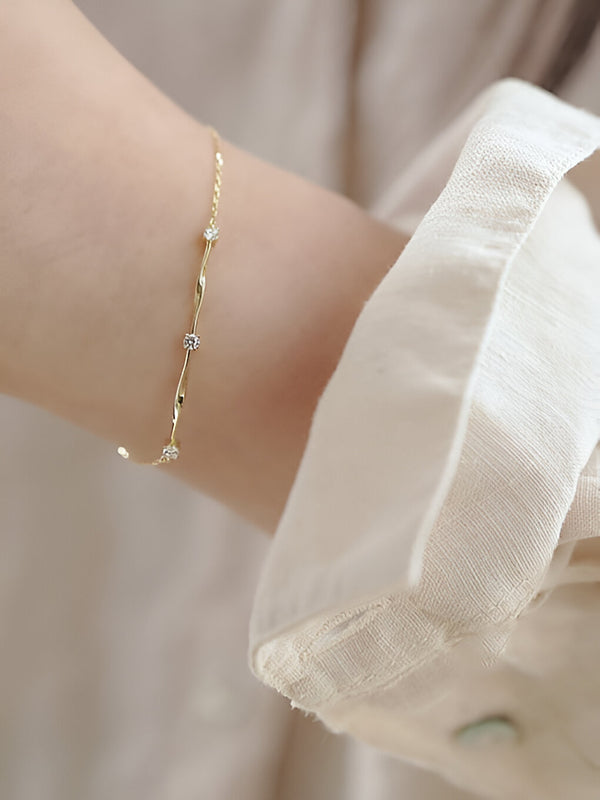 Dainty Zirconia Bar Bracelet